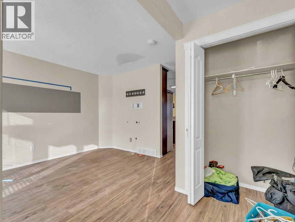 
          112 Northlands Pointe Northeast
            <br/>
            <span>Medicine Hat</span>
            , 
            <span>AB</span>
             <span>T1B0C5</span>
         - Photo 6