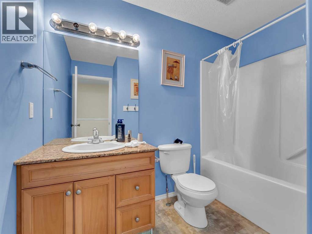 
          112 Northlands Pointe Northeast
            <br/>
            <span>Medicine Hat</span>
            , 
            <span>AB</span>
             <span>T1B0C5</span>
         - Photo 26