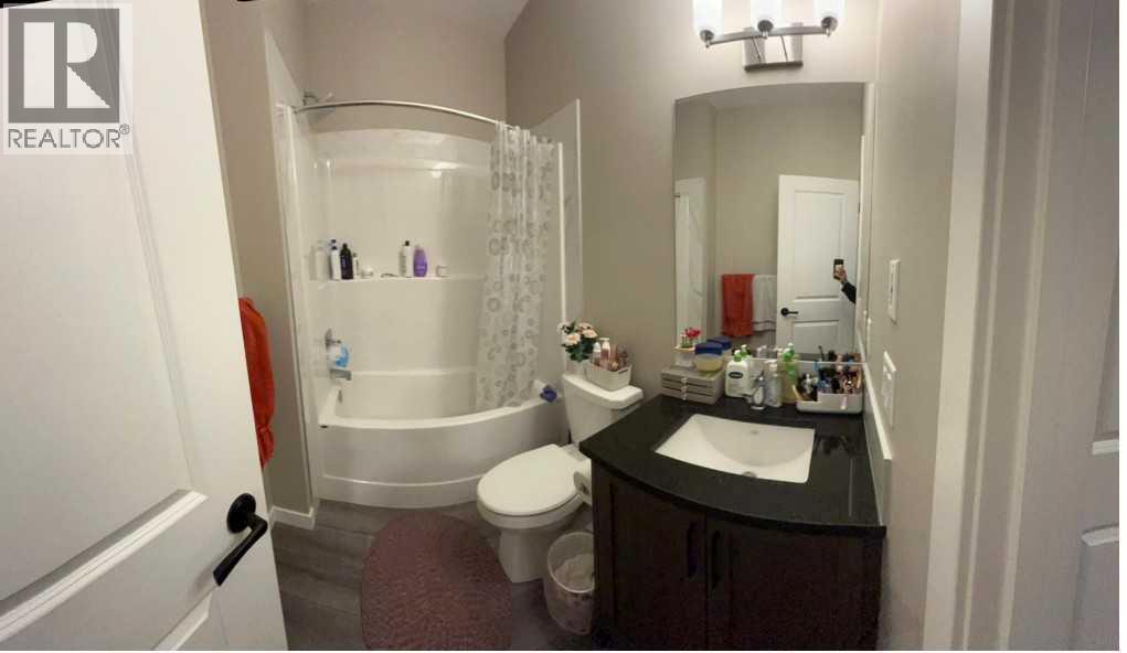 Single Family House for Sale in  Lucas Gardens NW Livingston Calgary 