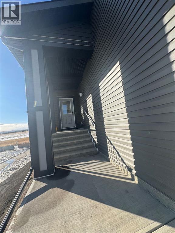 Single Family House for Sale in  Lucas Gardens NW Livingston Calgary 