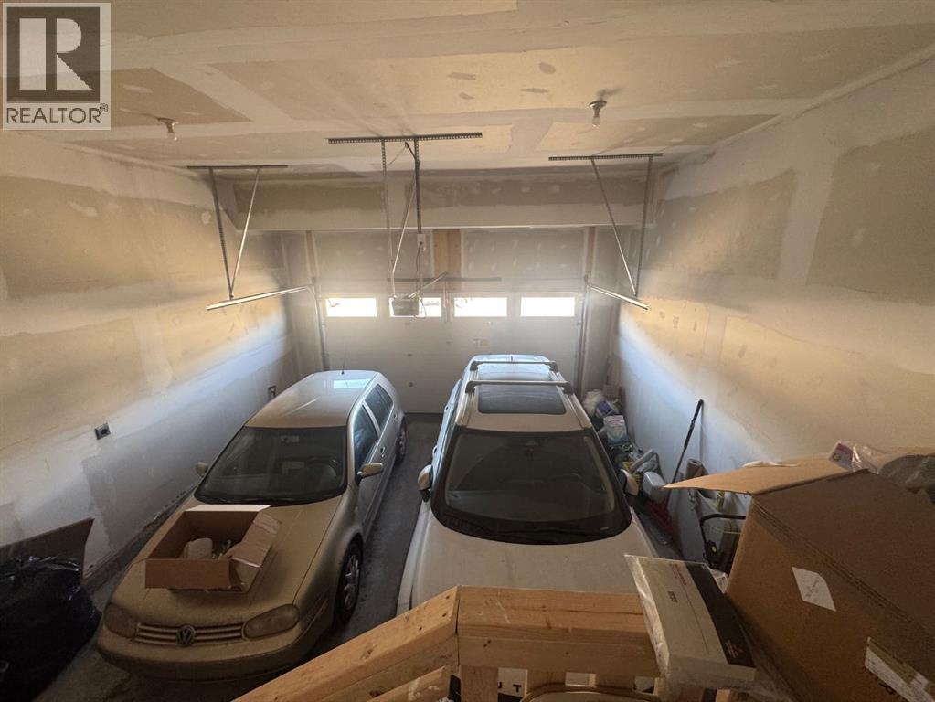 Single Family House for Sale in  Lucas Gardens NW Livingston Calgary 