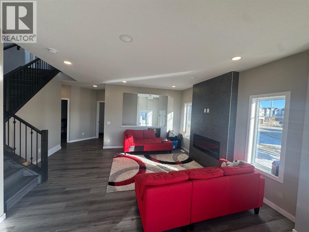 Single Family House for Sale in  Lucas Gardens NW Livingston Calgary 