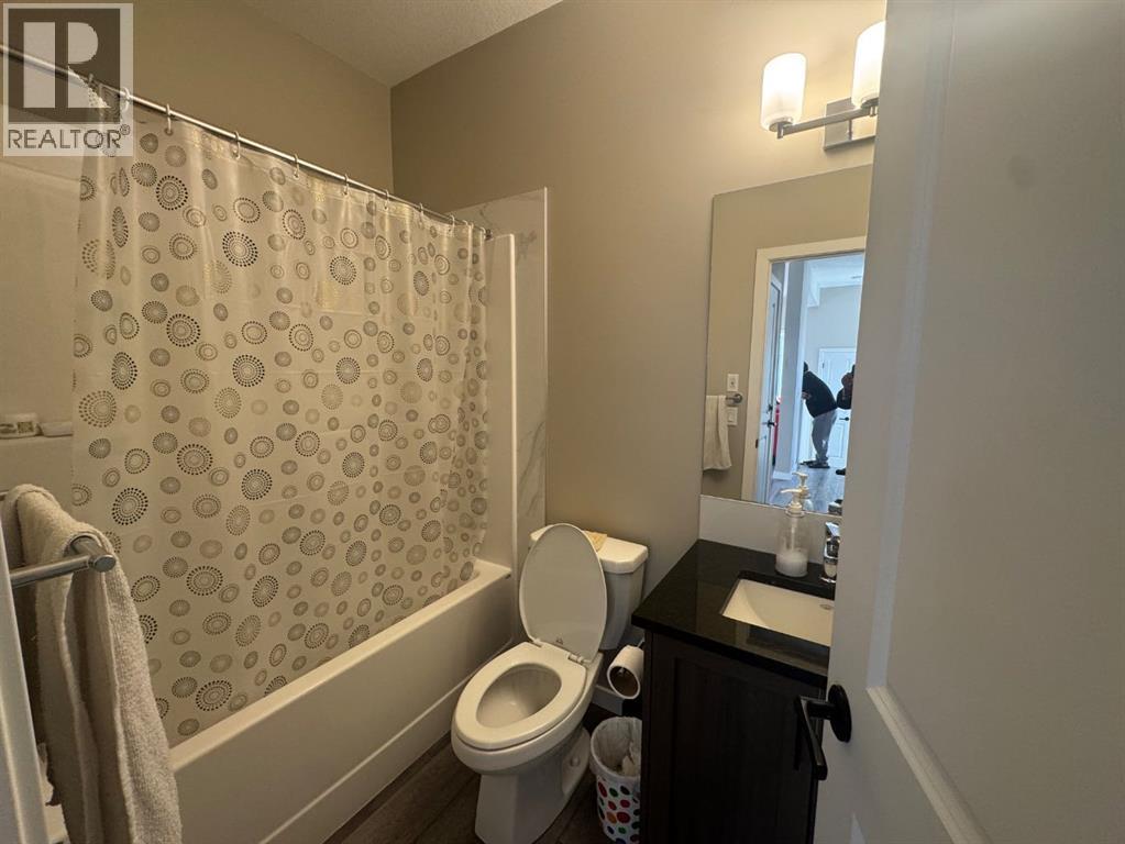 Single Family House for Sale in  Lucas Gardens NW Livingston Calgary 