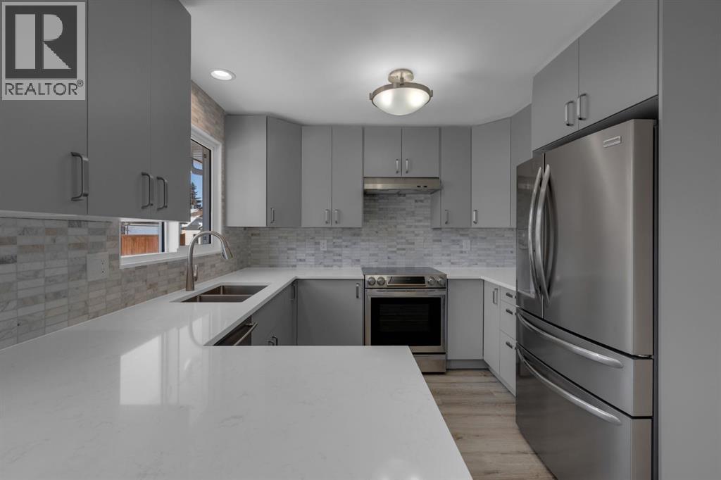 Single Family House Bungalow for Sale in  Berwick Place NW Beddington Heights Calgary 