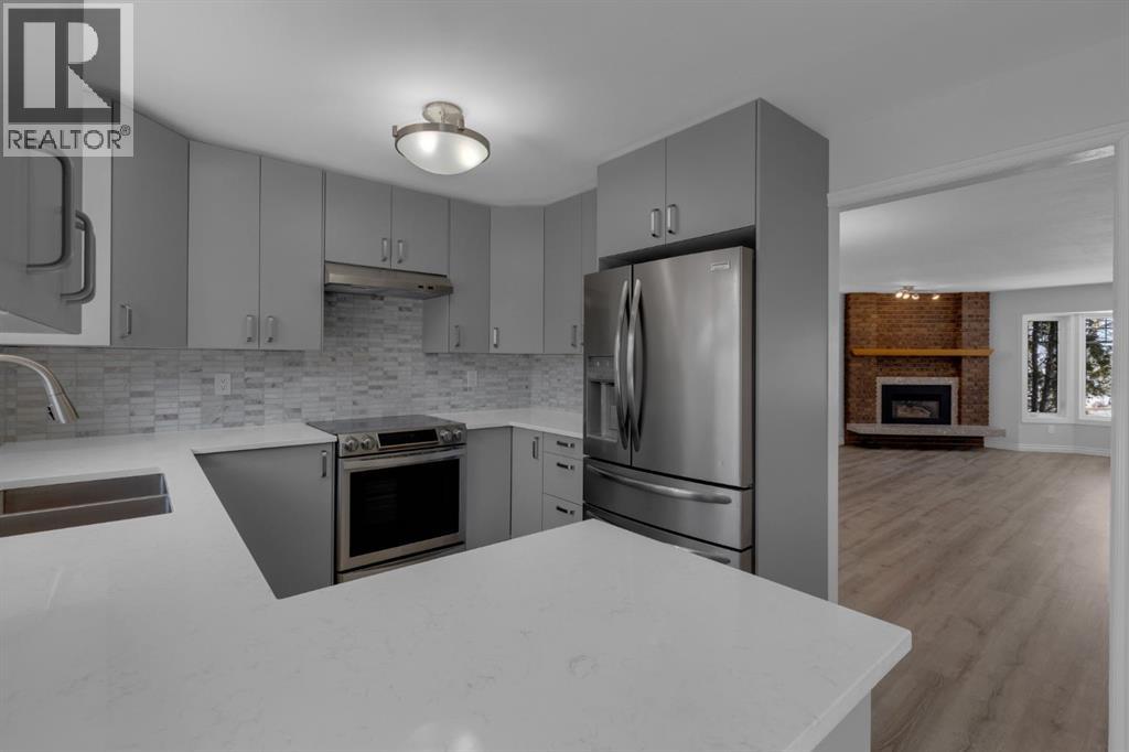 Single Family House Bungalow for Sale in  Berwick Place NW Beddington Heights Calgary 