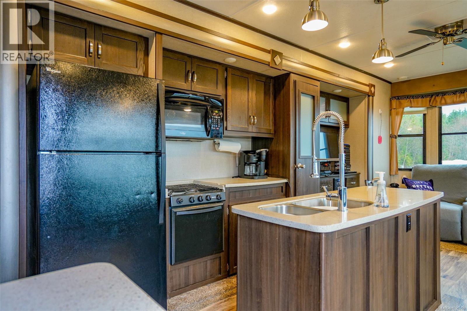 1185 Second Ave, Ucluelet