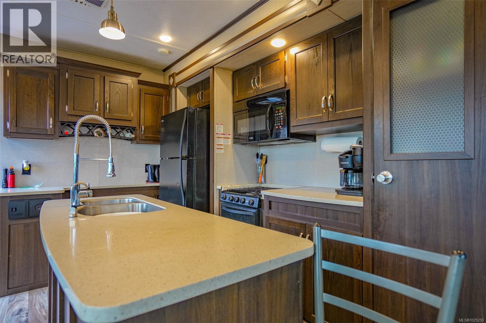 1185 Second Ave, Ucluelet