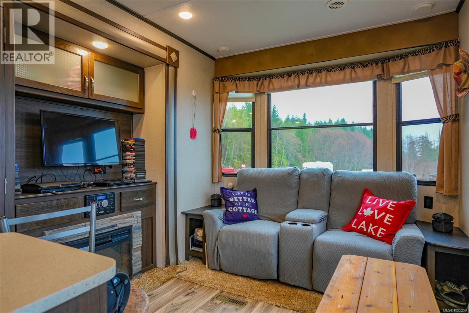 1185 Second Ave, Ucluelet