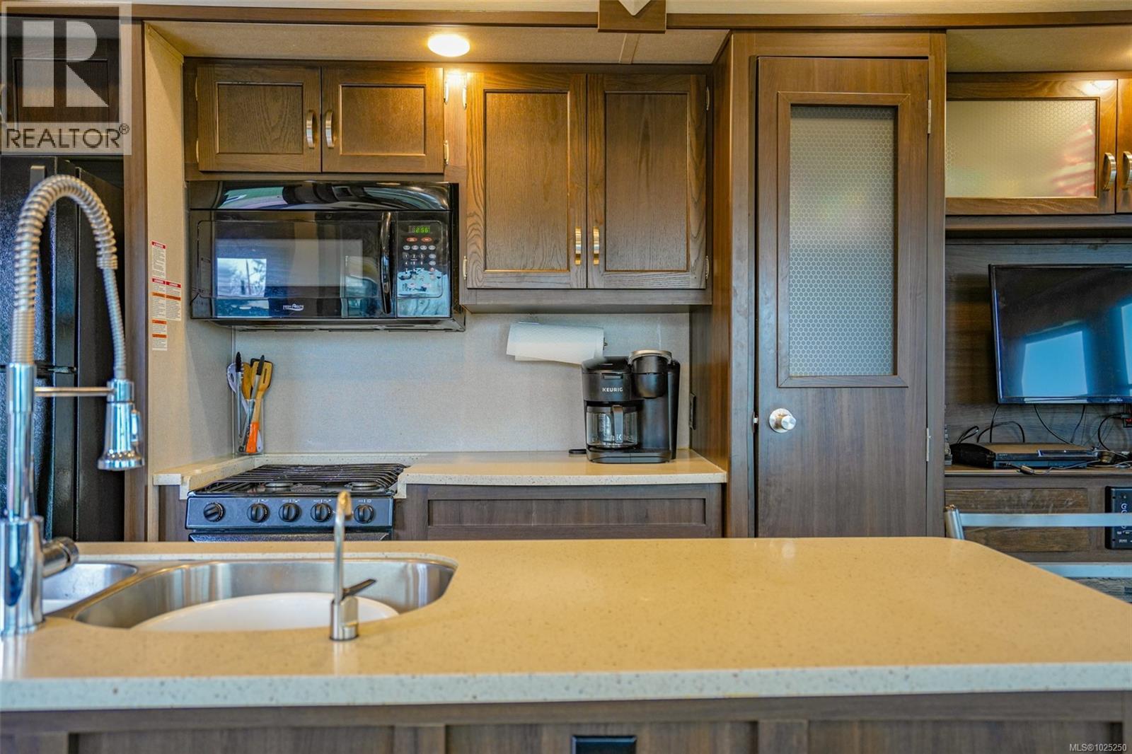 1185 Second Ave - 21