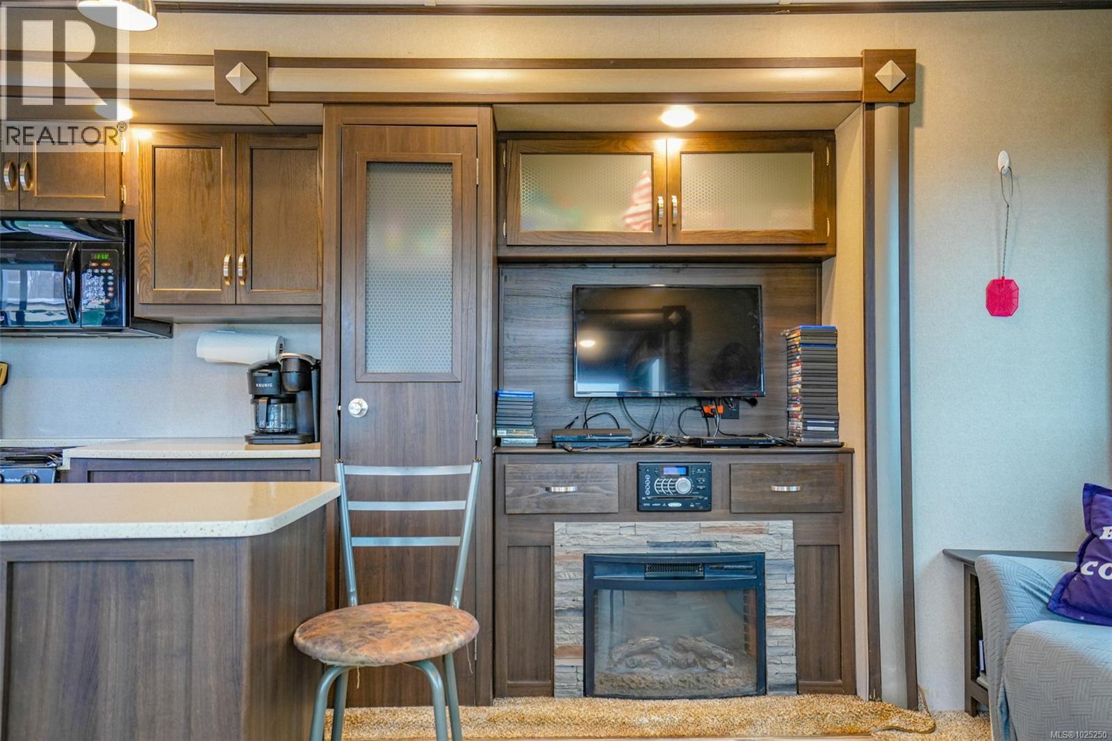 1185 Second Ave, Ucluelet