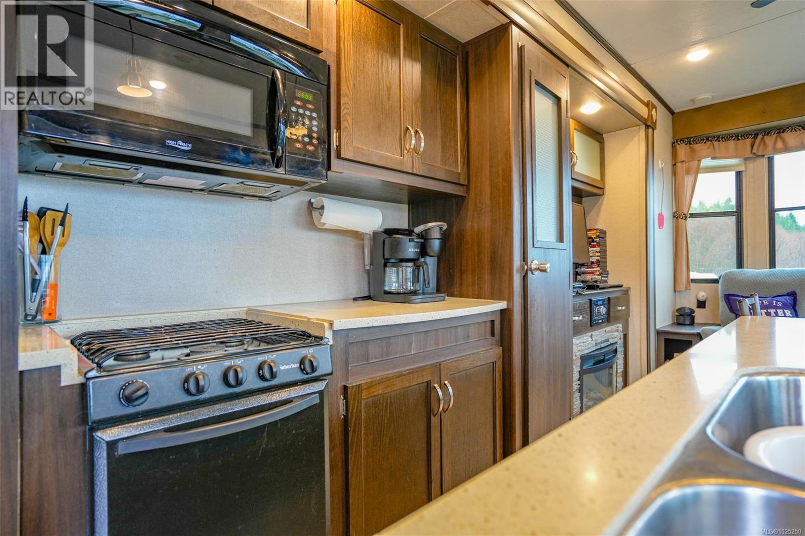 1185 Second Ave, Ucluelet