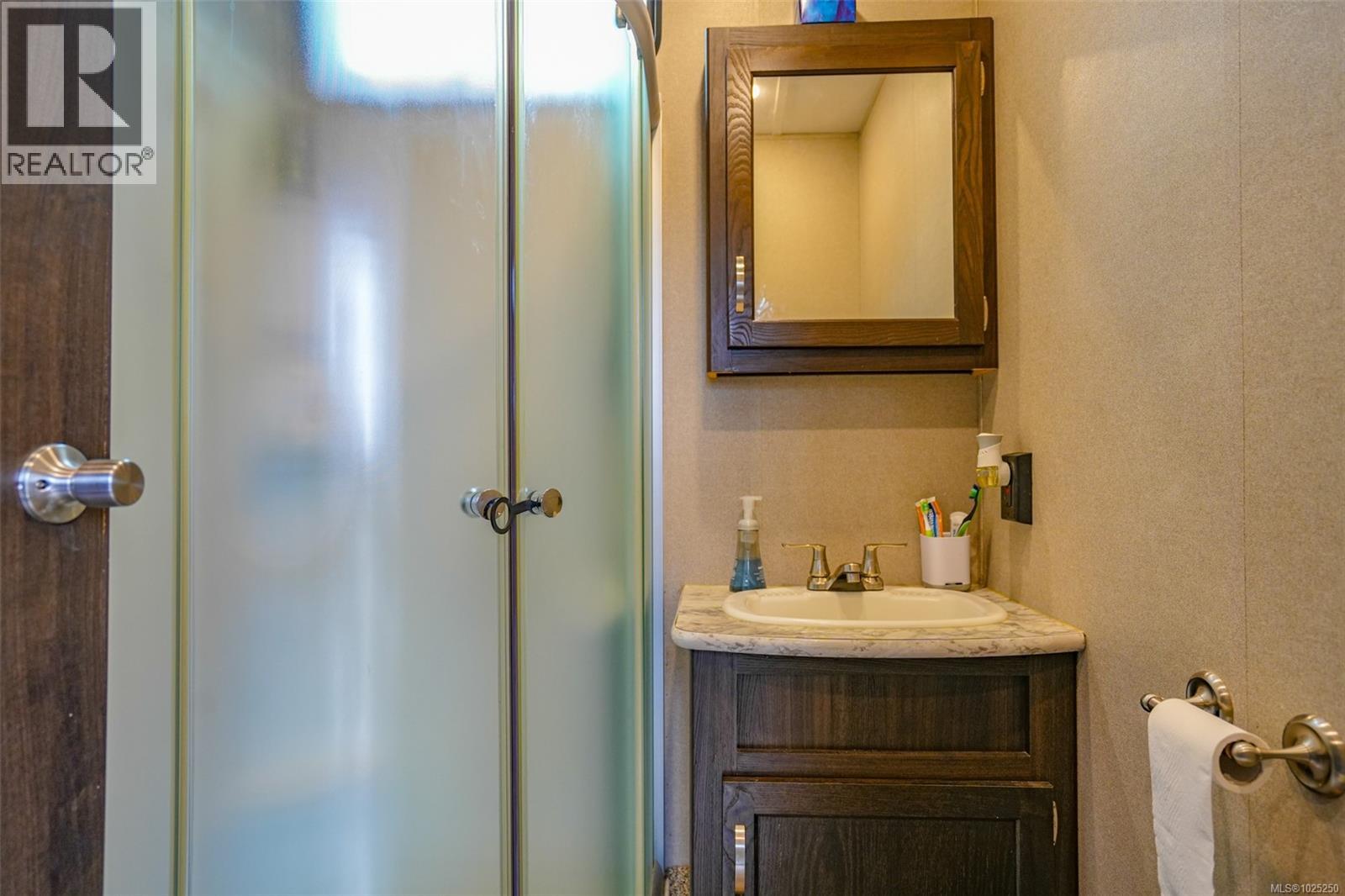 1185 Second Ave, Ucluelet