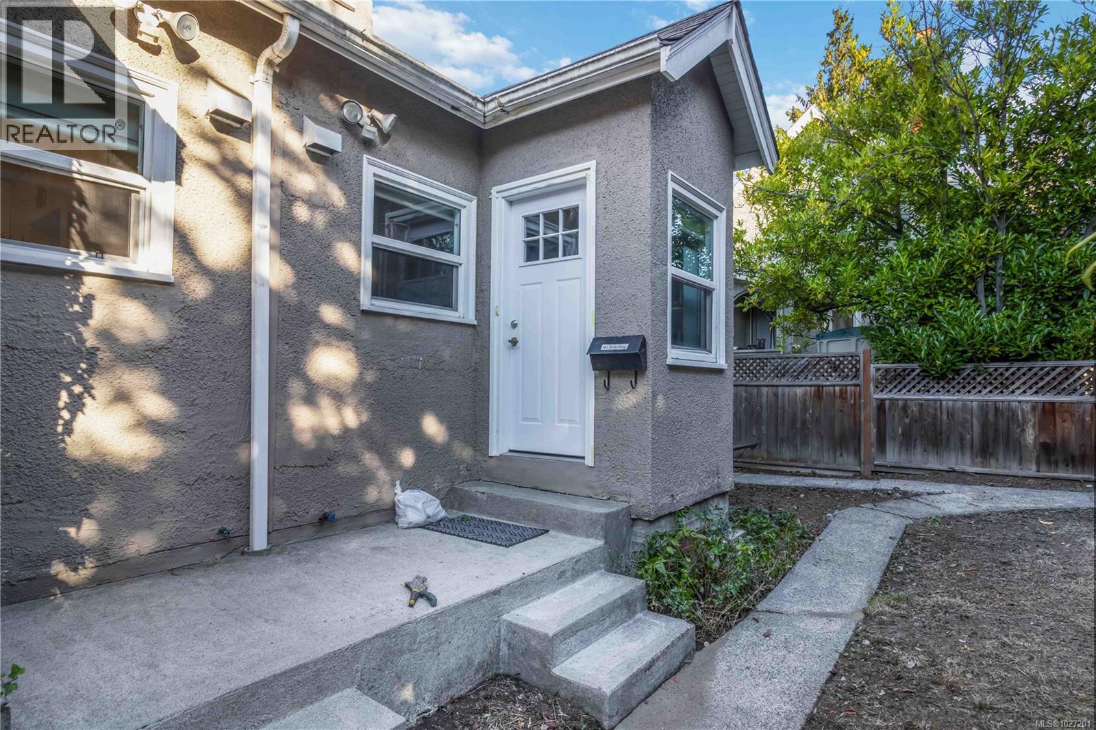 3104-3106 Richmond Rd, Saanich