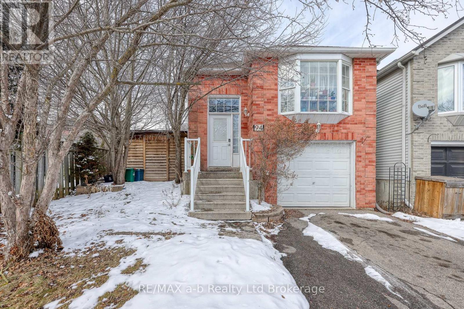 94 D'AUBIGNY ROAD - Photo 2 of 37, Brantford, Ontario