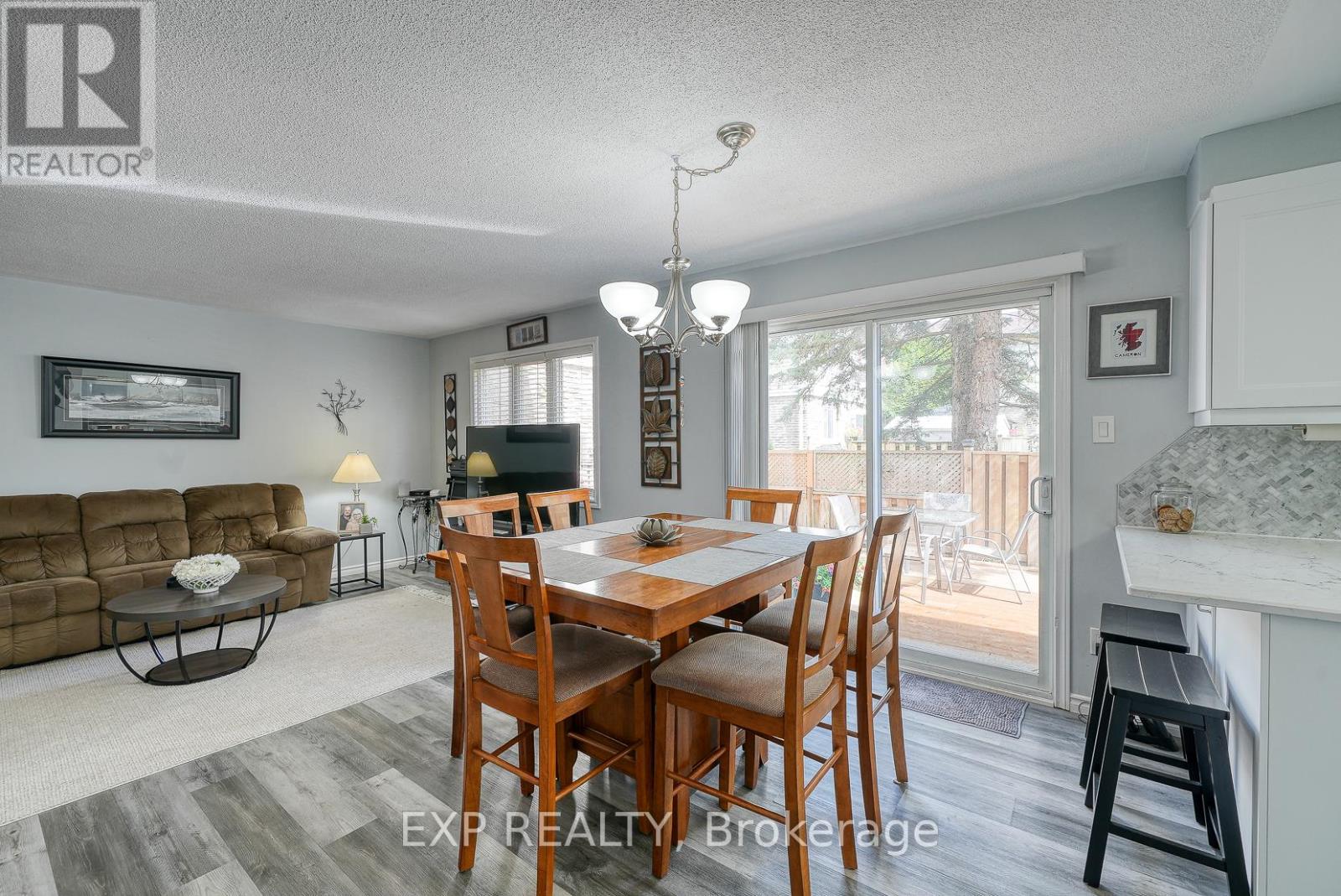 #186 230 CLARKE ROAD - 6
