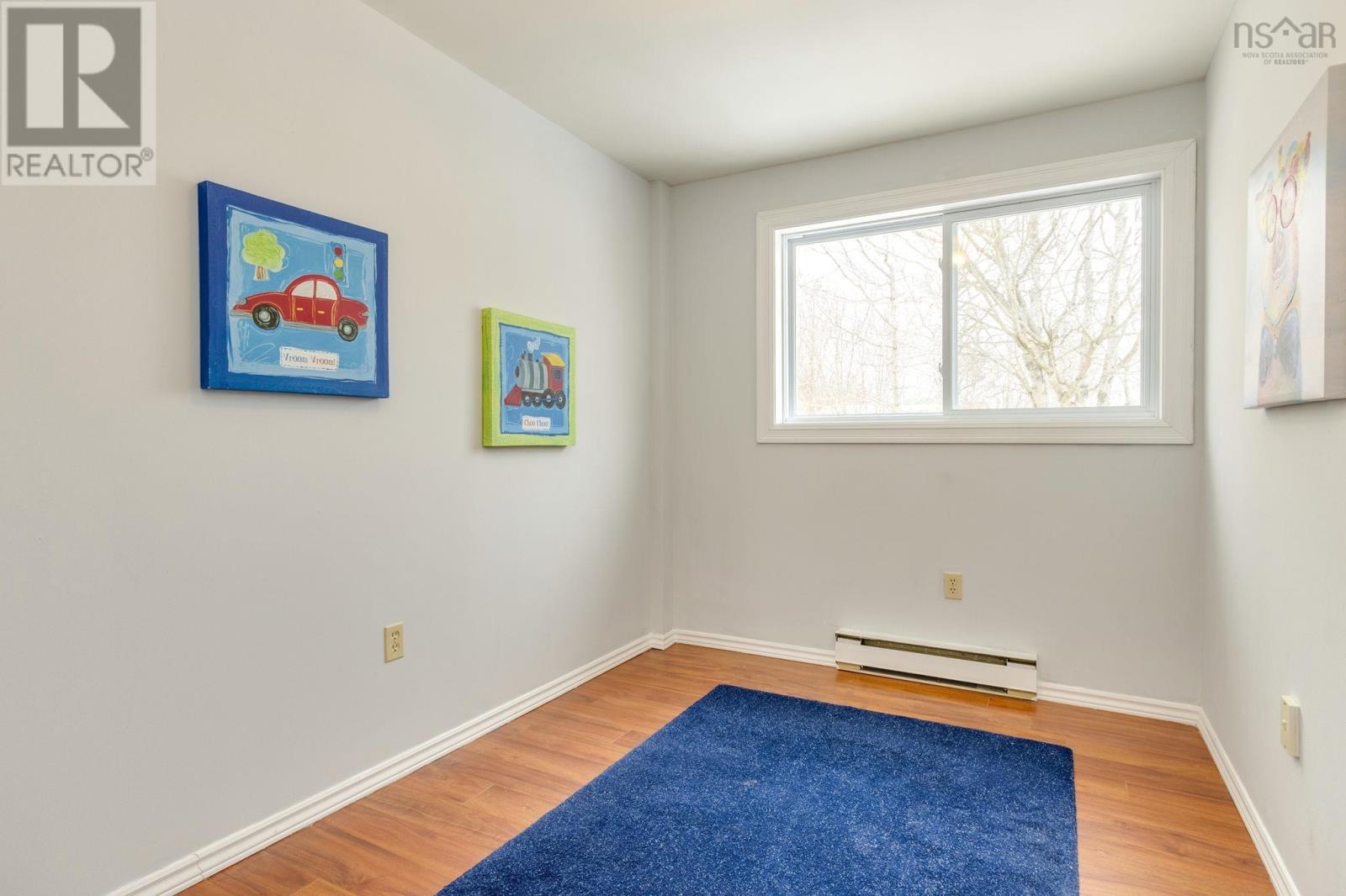 Property 22 of 39 of 87 Chameau Crescent