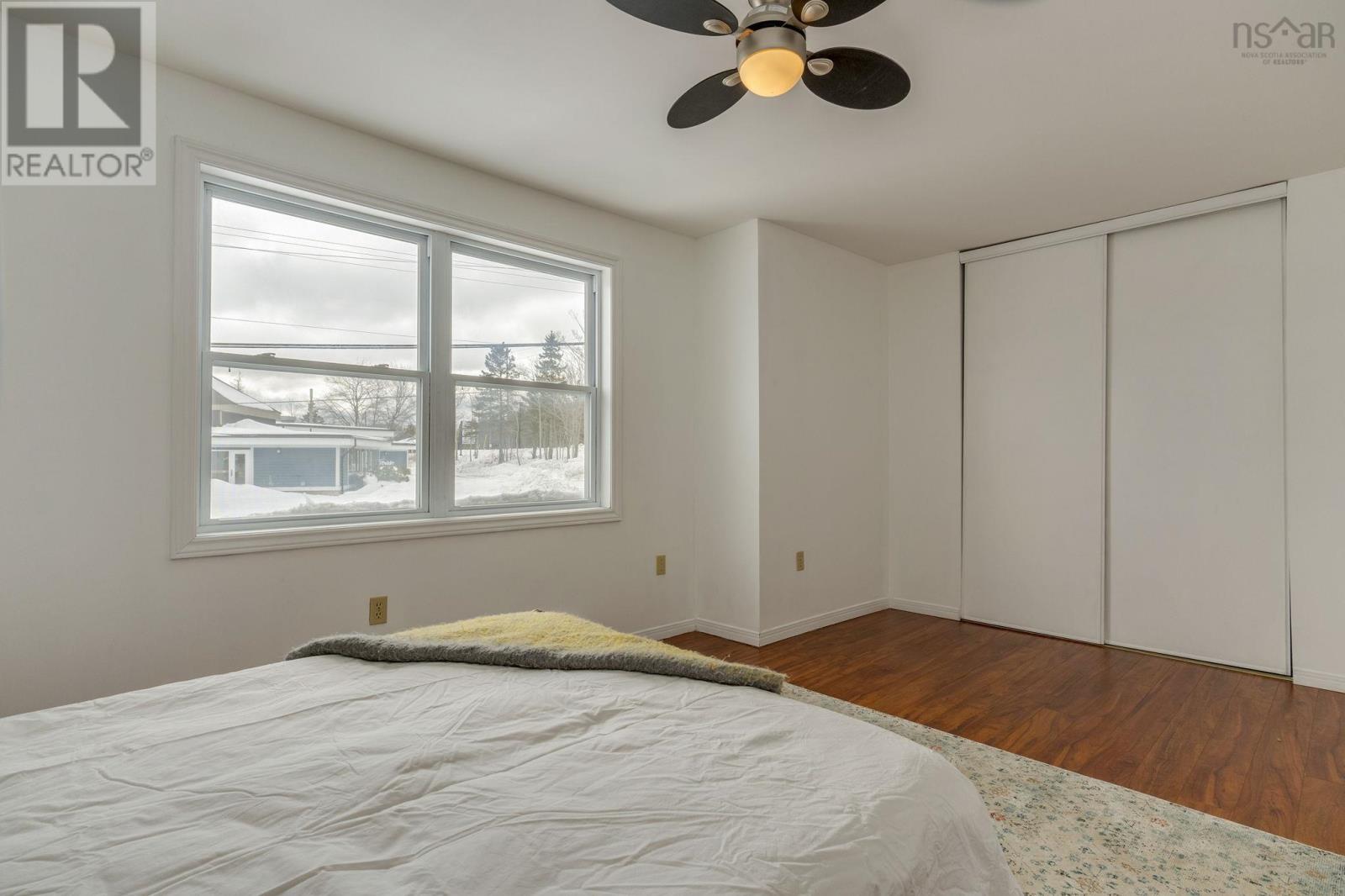 Property 20 of 39 of 87 Chameau Crescent