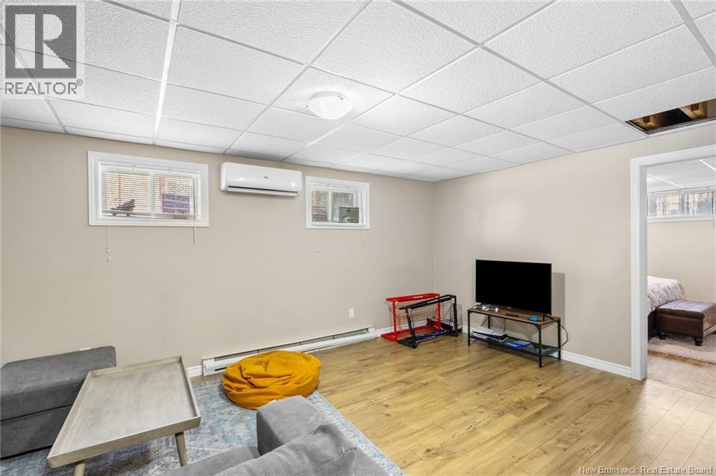173 WIGGINS DRIVE - 34