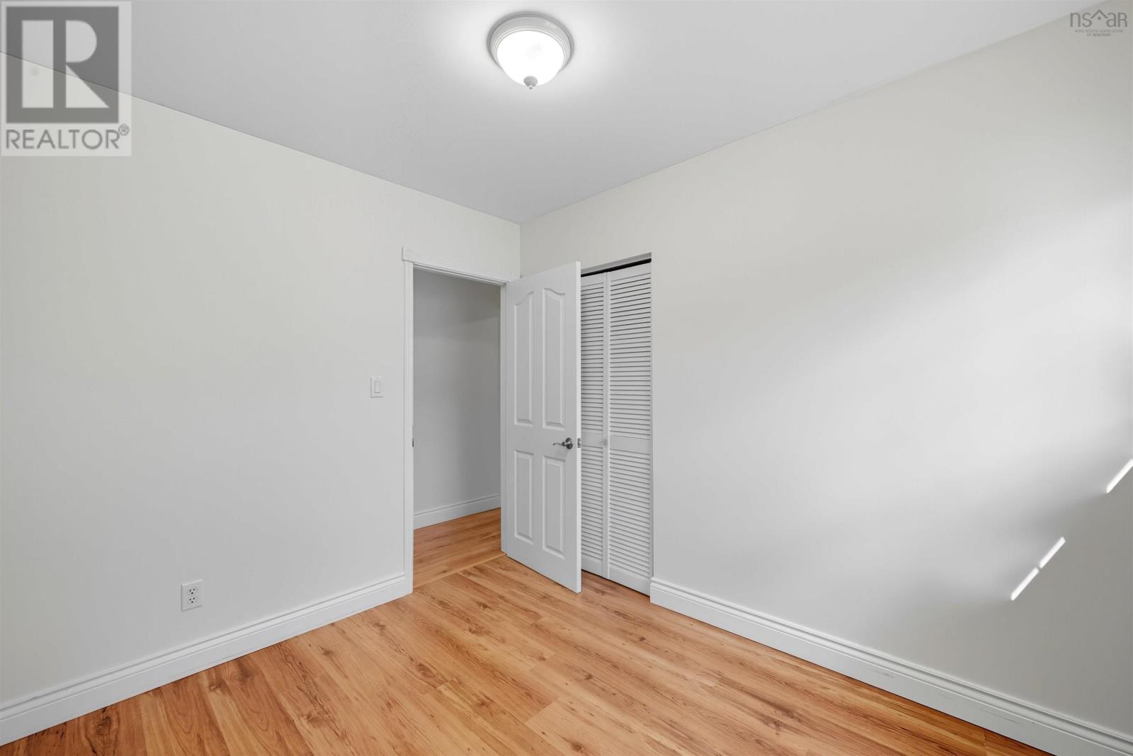 Property 21 of 50 of 206 Lakeview Road