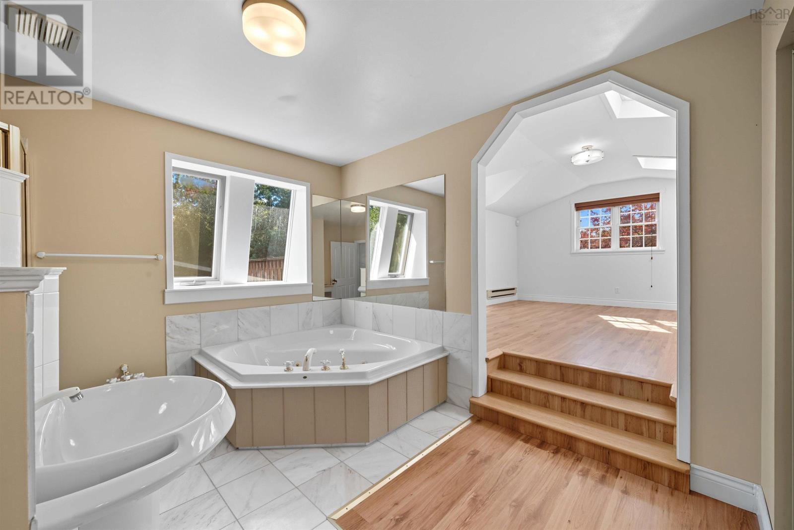 Property 24 of 50 of 206 Lakeview Road