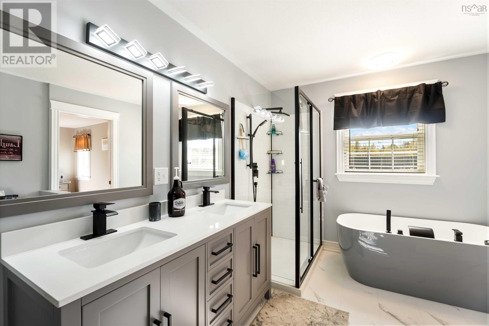 Property 22 of 48 of 40 Terra Nova Drive