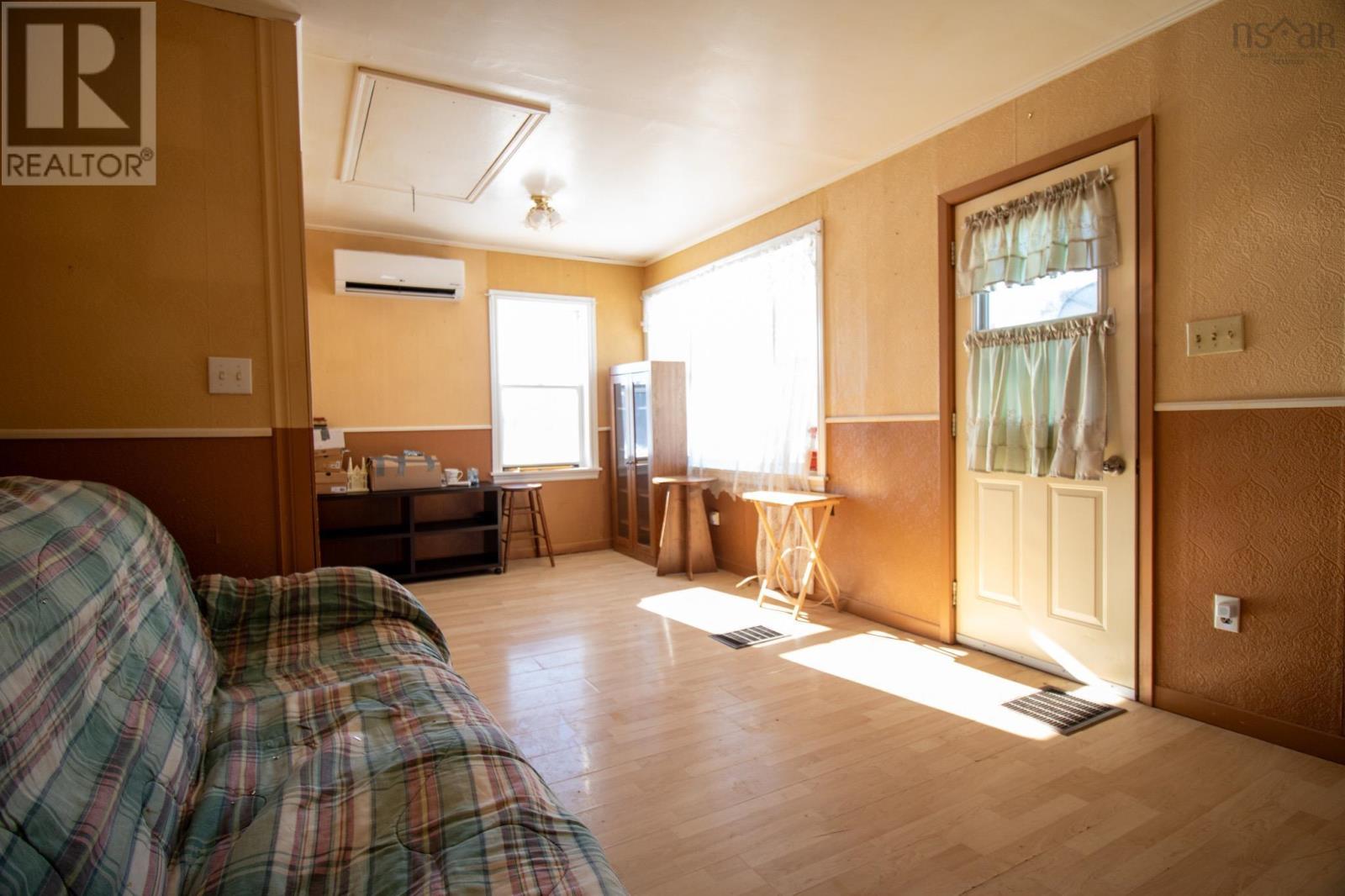 Property 10 of 16 of 7870 Highway 354