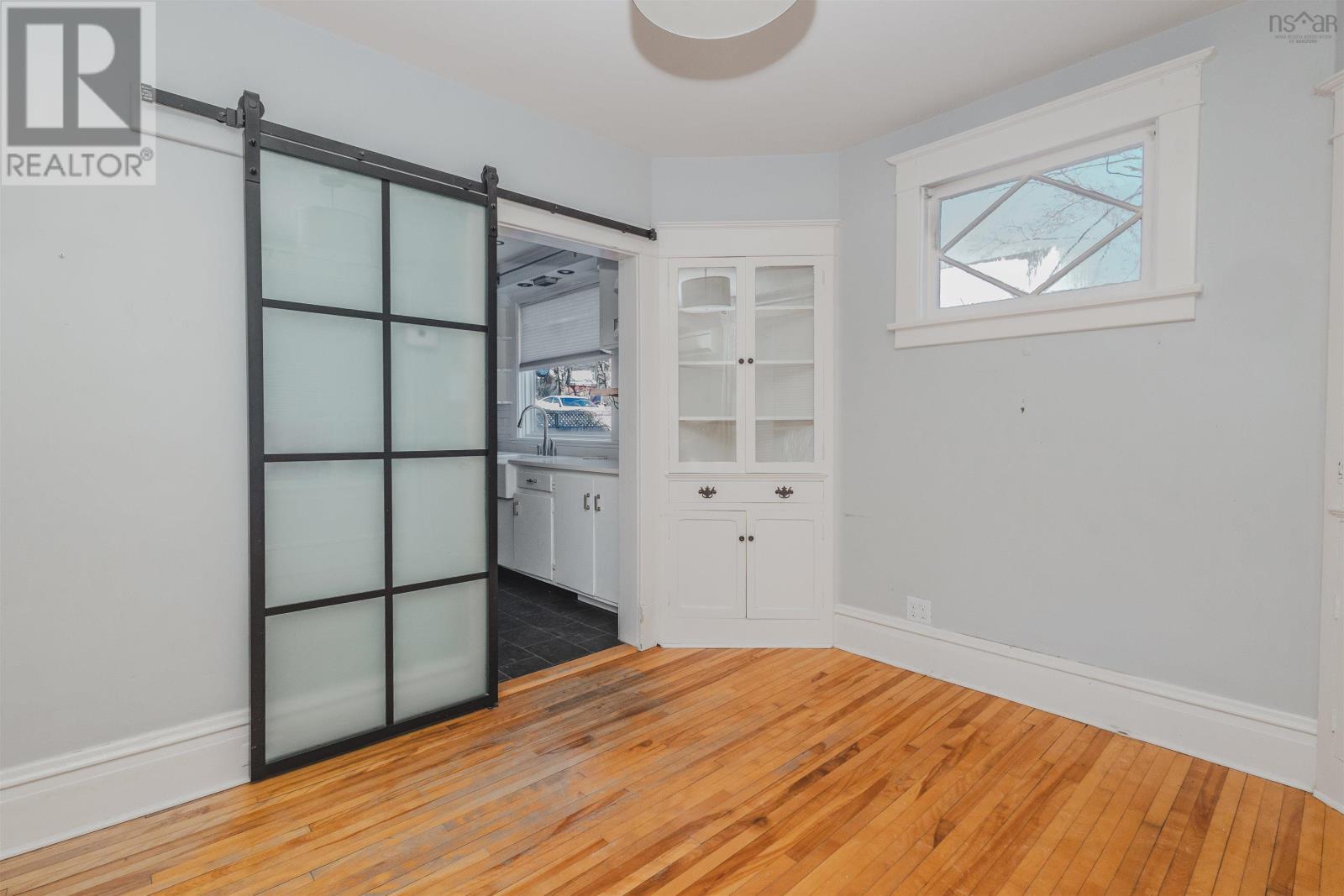 Property 17 of 34 of 194 Park Street