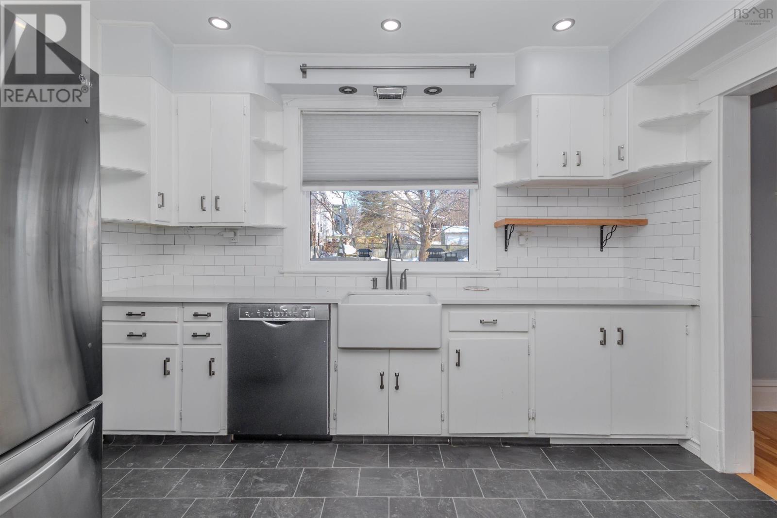 Property 18 of 34 of 194 Park Street