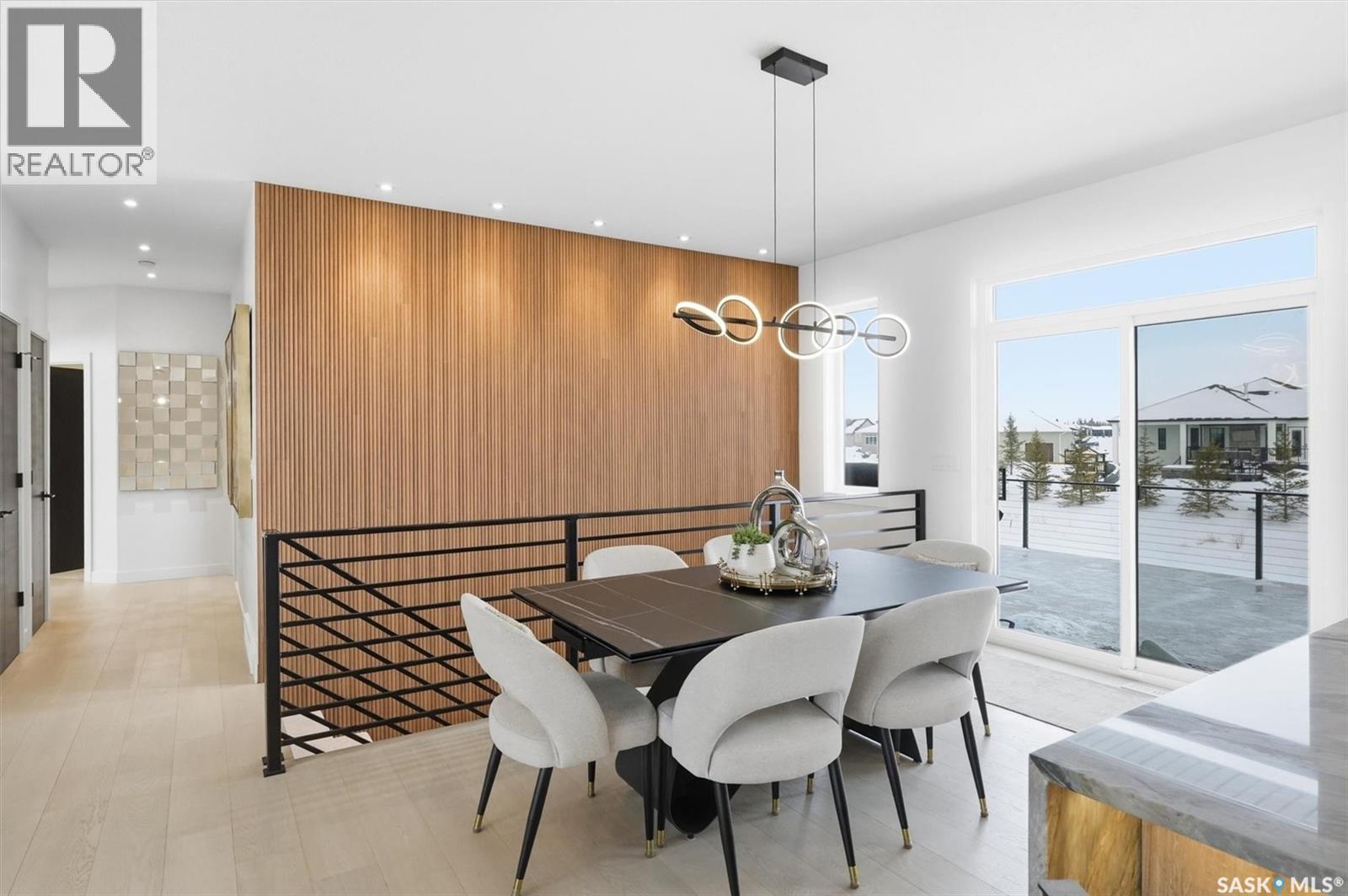 225 EDGEMONT CRESCENT - 16