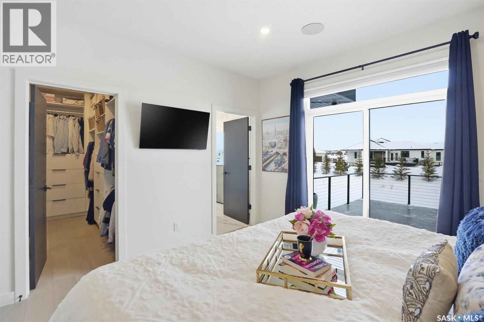 225 EDGEMONT CRESCENT - 21