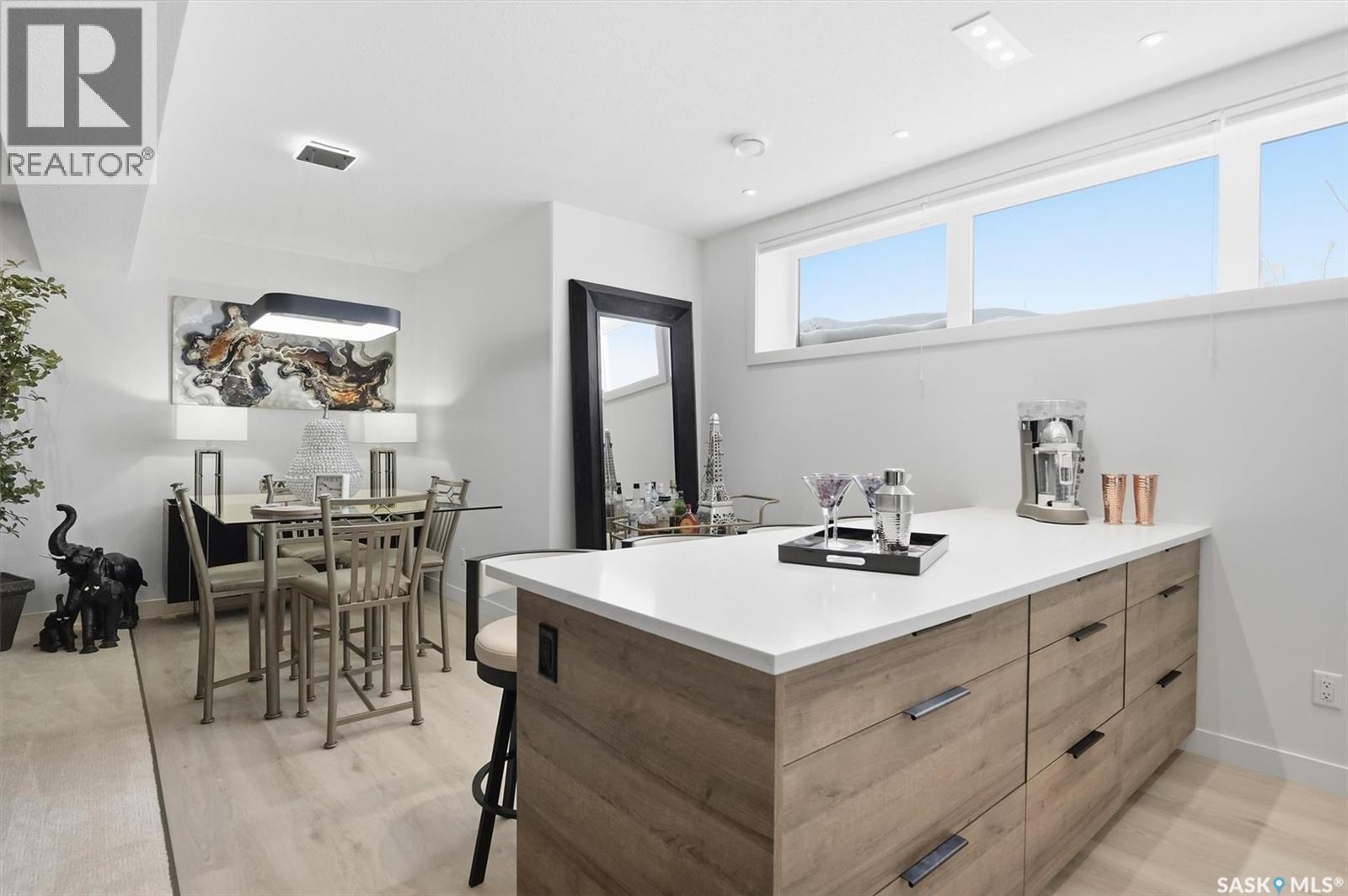 225 EDGEMONT CRESCENT - 40