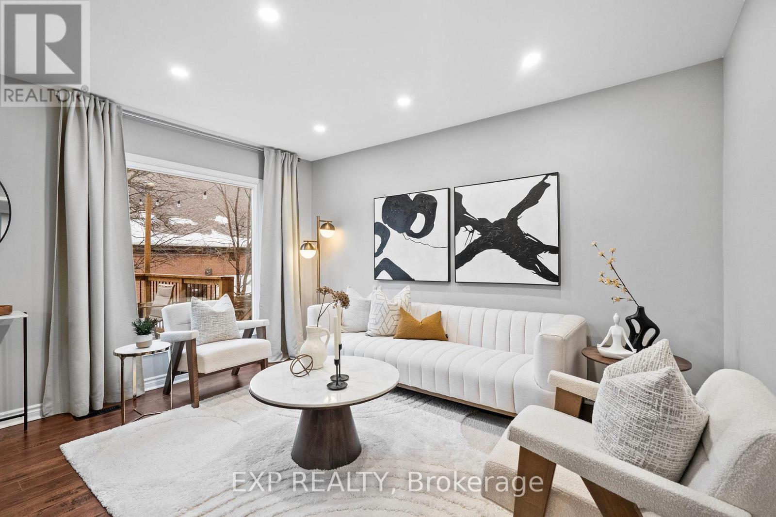 3005 OLYMPUS MEWS - Photo 2 of 49, Mississauga (Meadowvale), Ontario