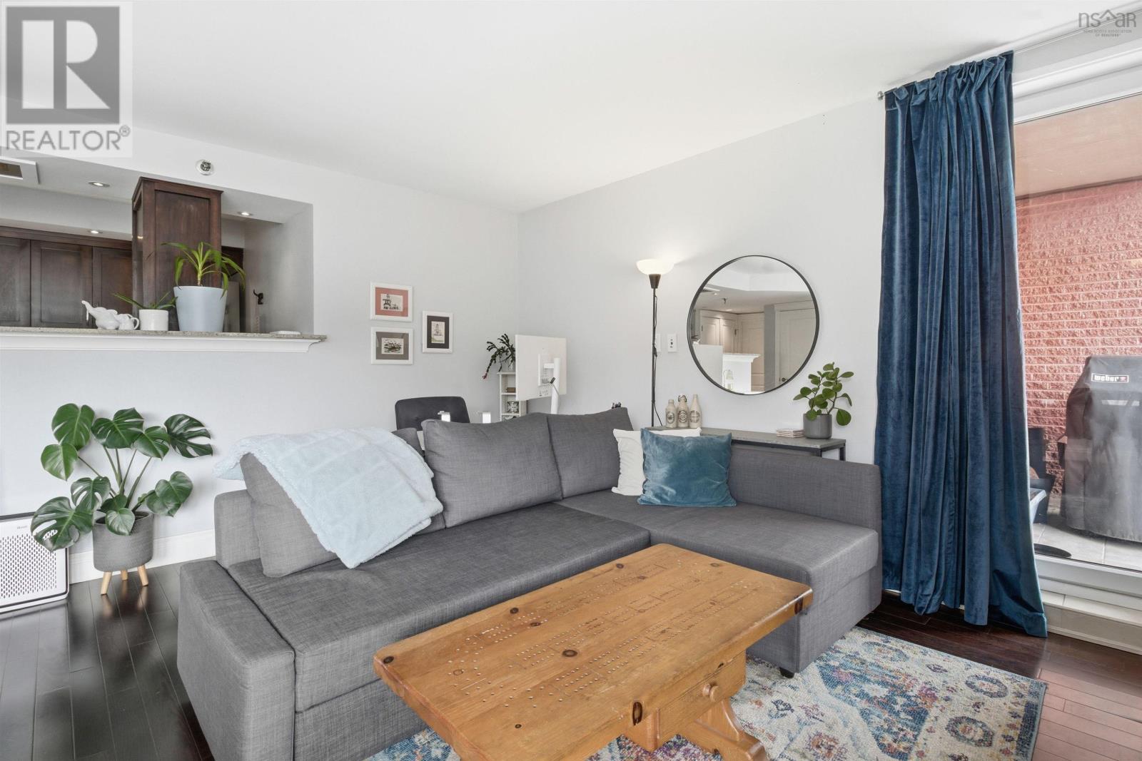 Property 12 of 27 of 123 45 Vimy Avenue