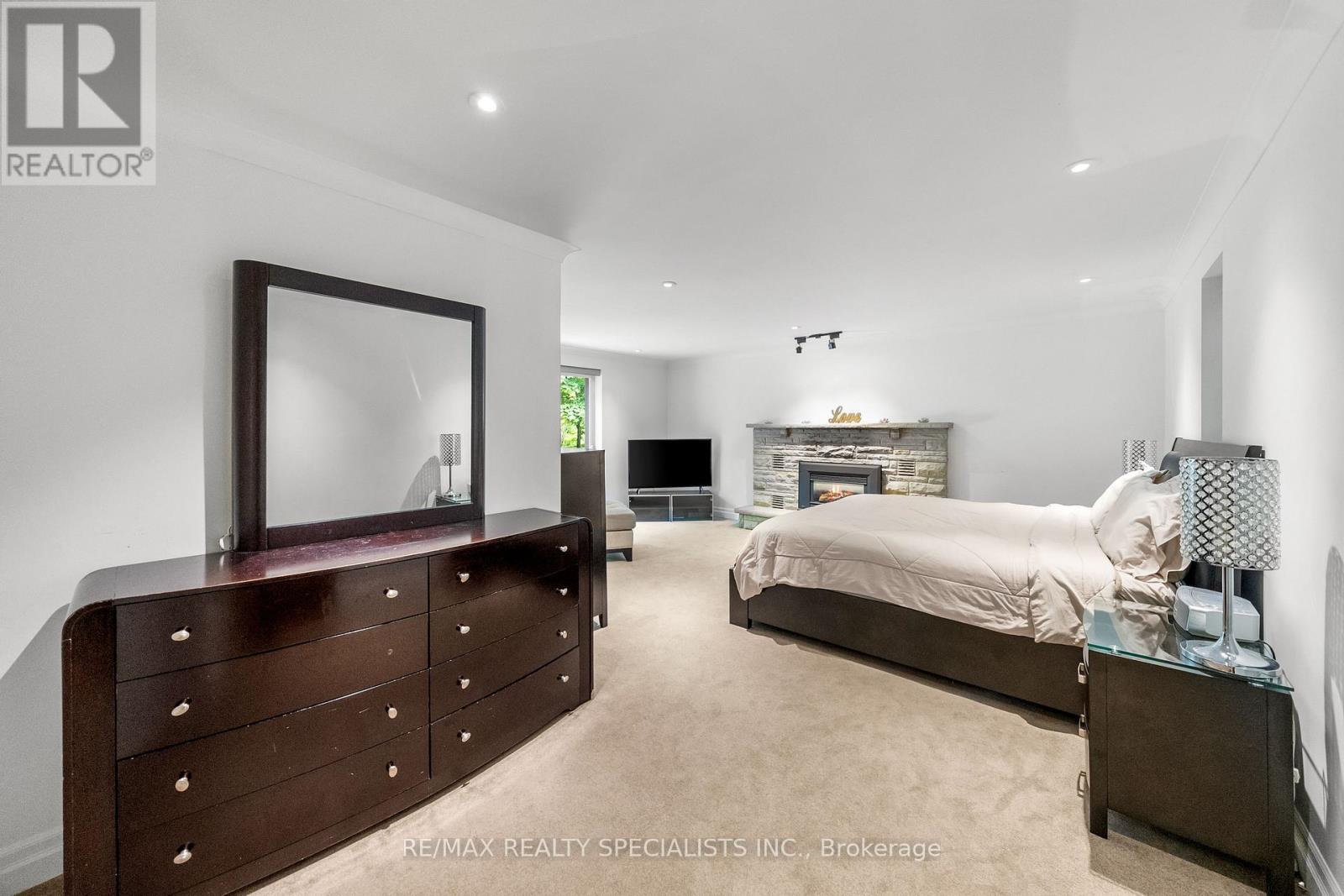 15139 ROCKSIDE ROAD
