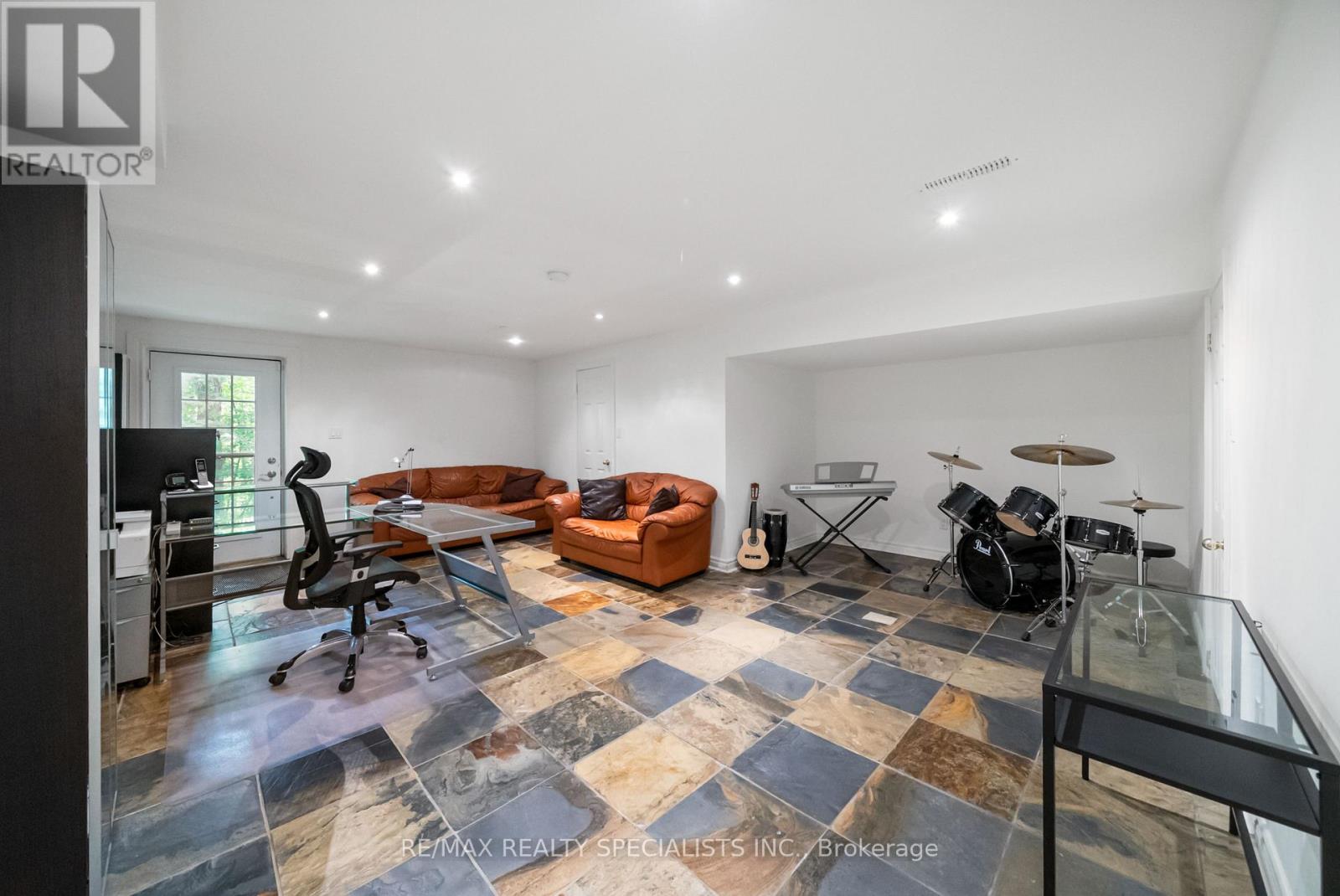 15139 ROCKSIDE ROAD