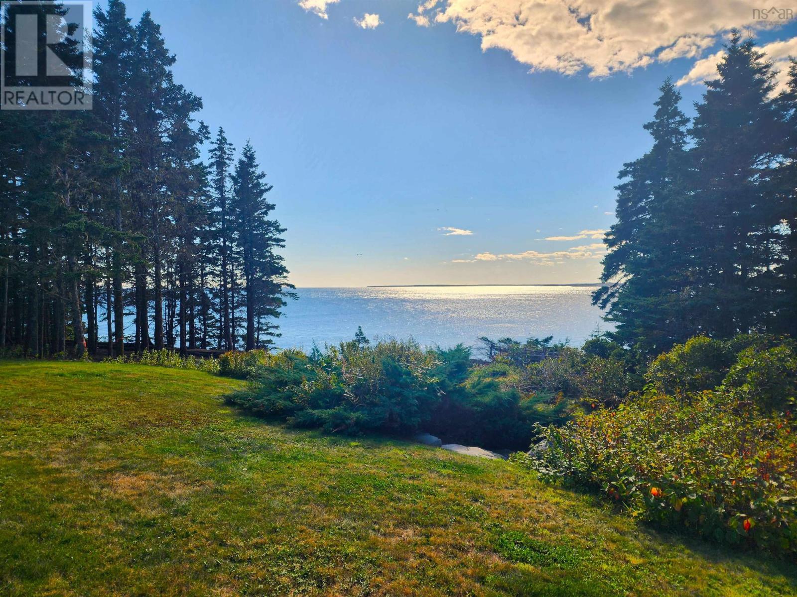 Property 11 of 50 of 20 Pierce Point Road