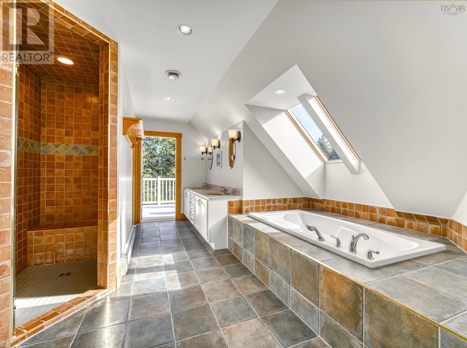 Property 29 of 50 of 20 Pierce Point Road