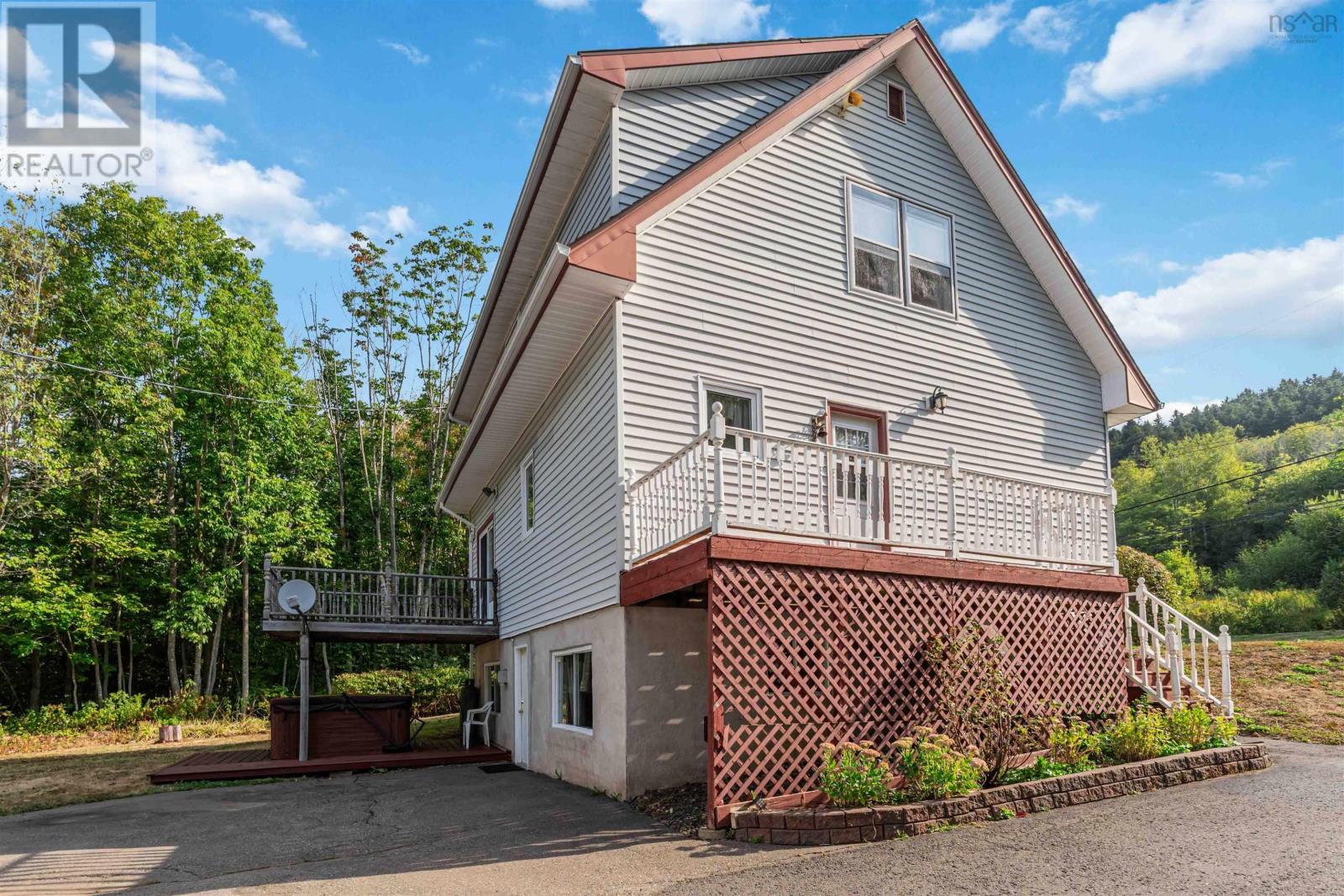 Property 6 of 51 of 483 Lighthouse Road