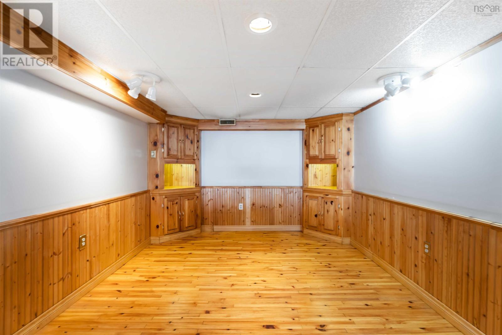 Property 39 of 51 of 483 Lighthouse Road