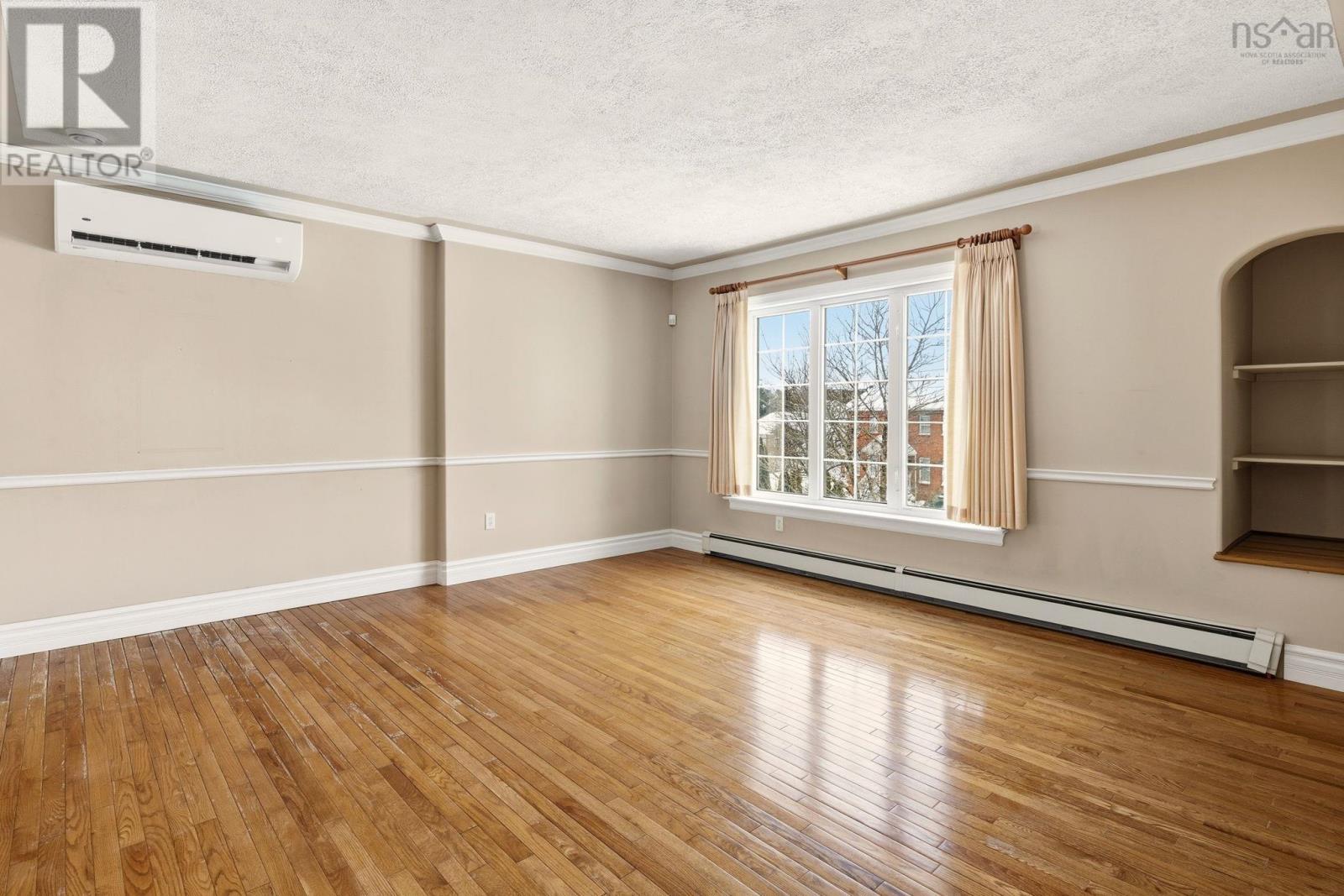 Property 4 of 31 of 1 Lanshaw Close