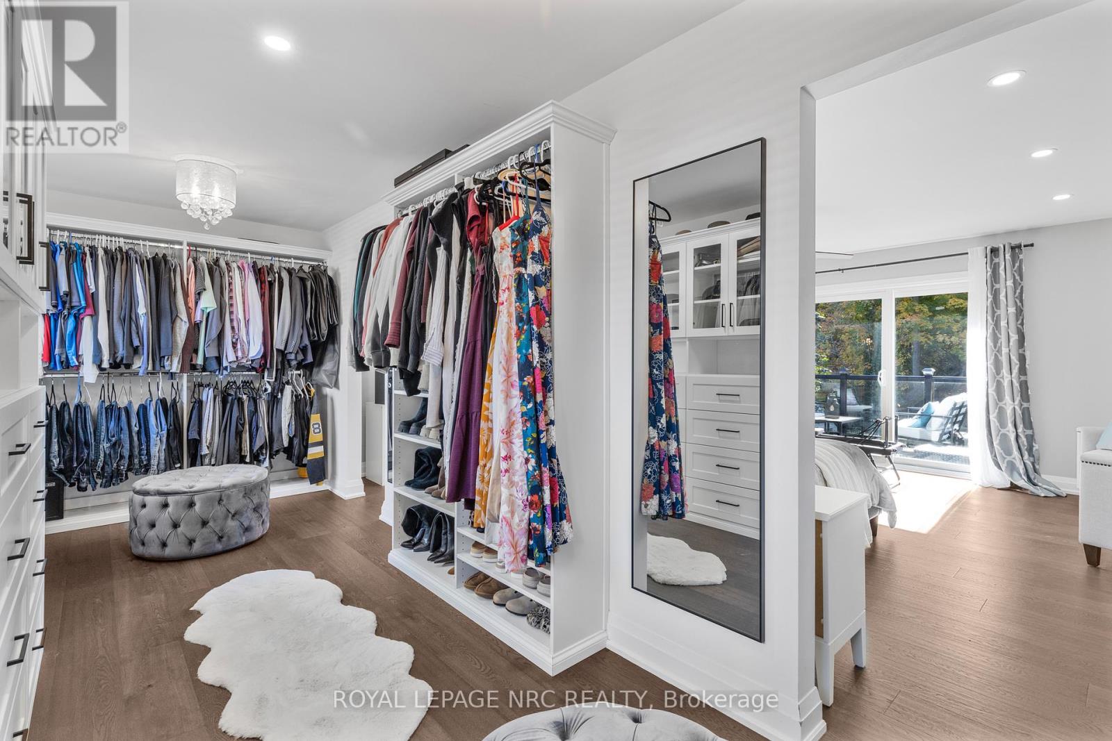 94 DORCHESTER DRIVE - 24