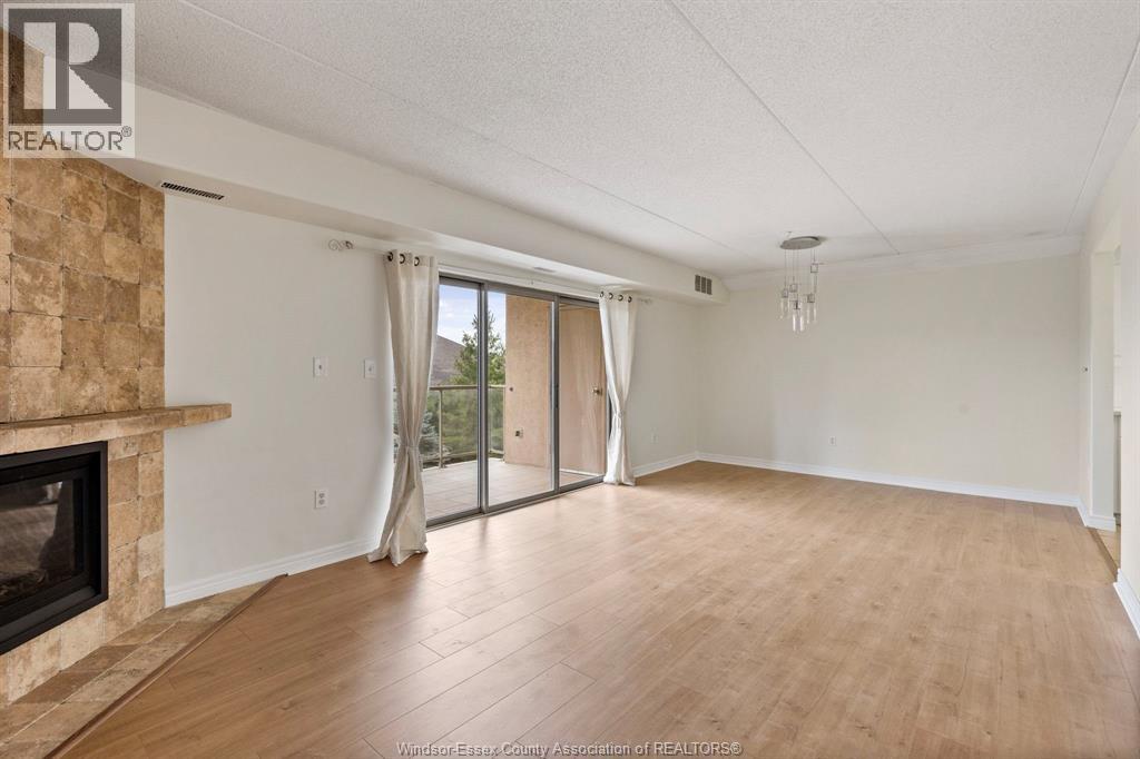 320 VILLAGE GROVE Unit# 204 - Photo 4 of 33, Tecumseh, Ontario