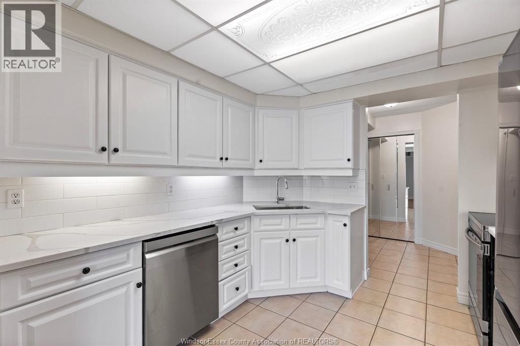 320 VILLAGE GROVE Unit# 204 - Photo 5 of 33, Tecumseh, Ontario