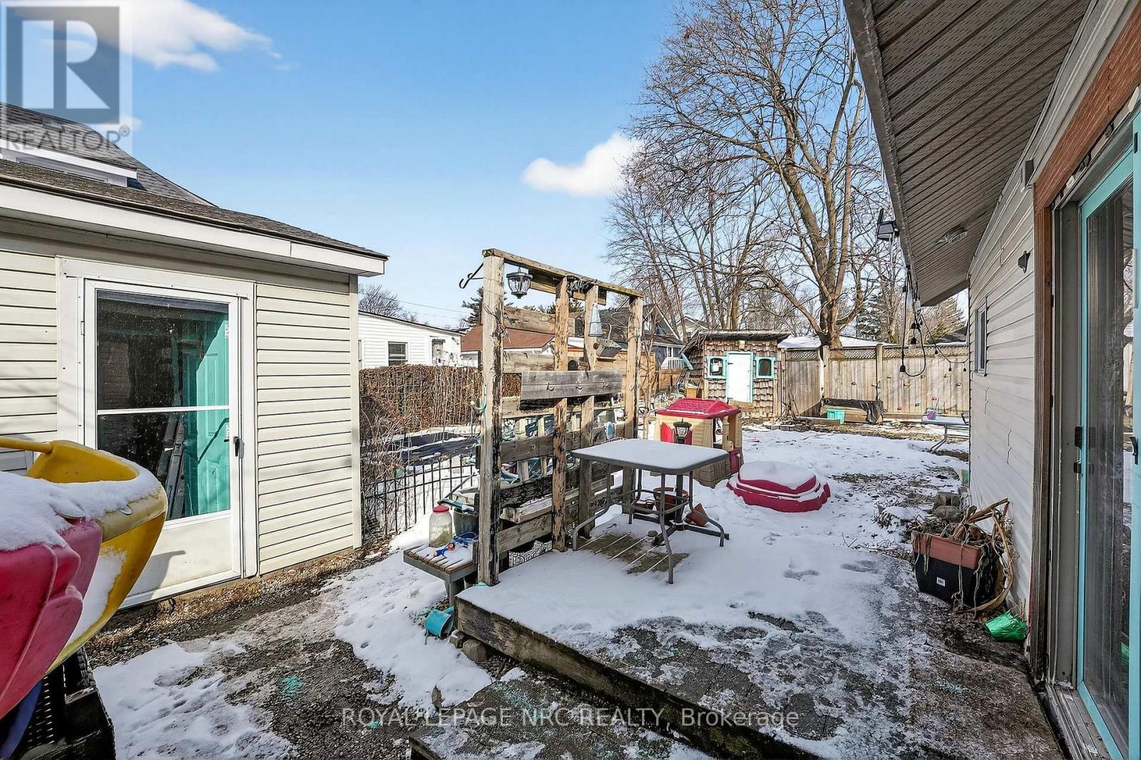 226 DERBY ROAD — photo 40