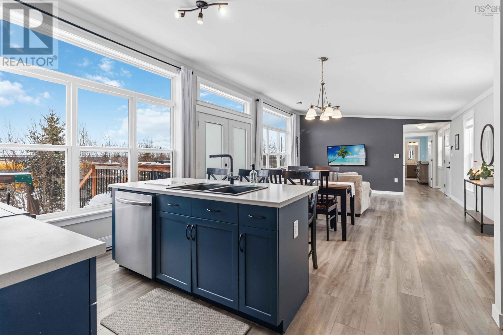 Property 12 of 38 of 33 Jet Court