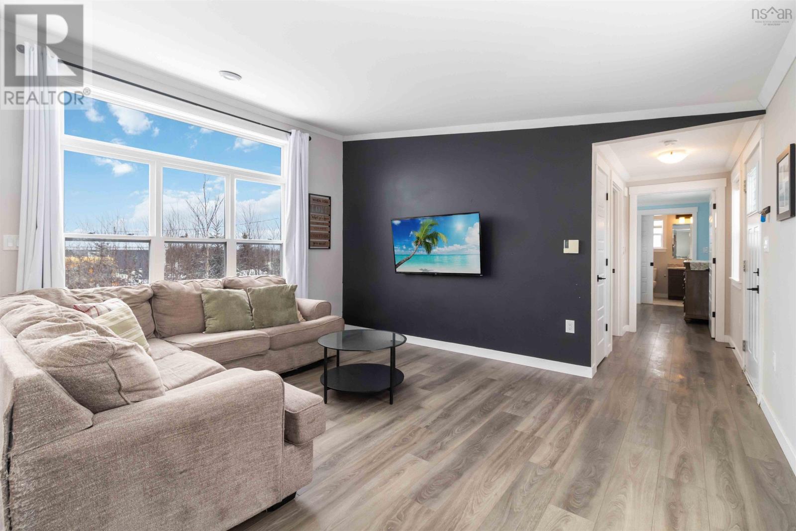 Property 19 of 38 of 33 Jet Court