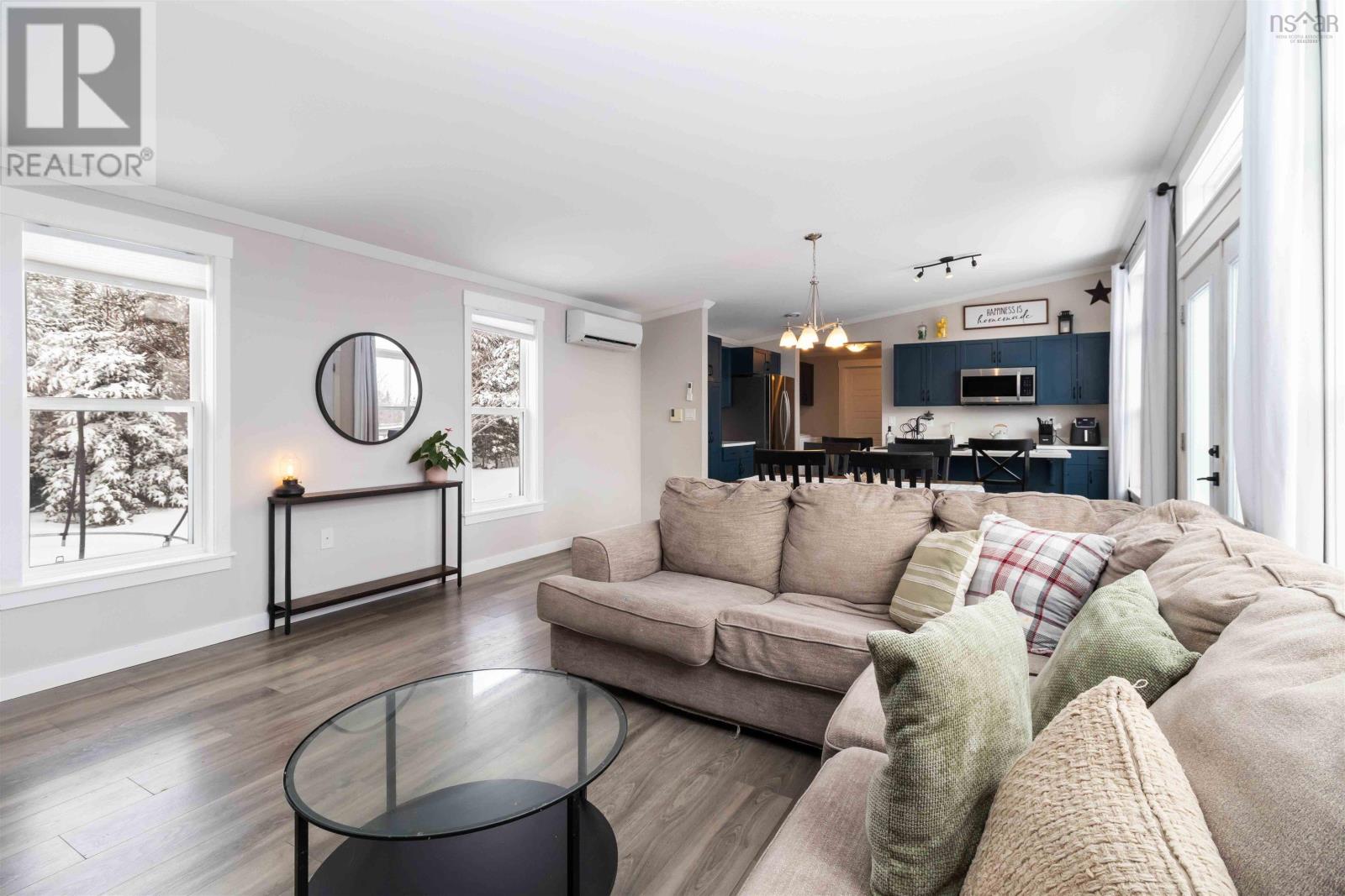 Property 20 of 38 of 33 Jet Court