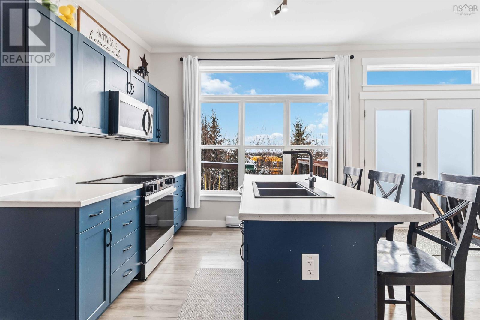 Property 9 of 38 of 33 Jet Court