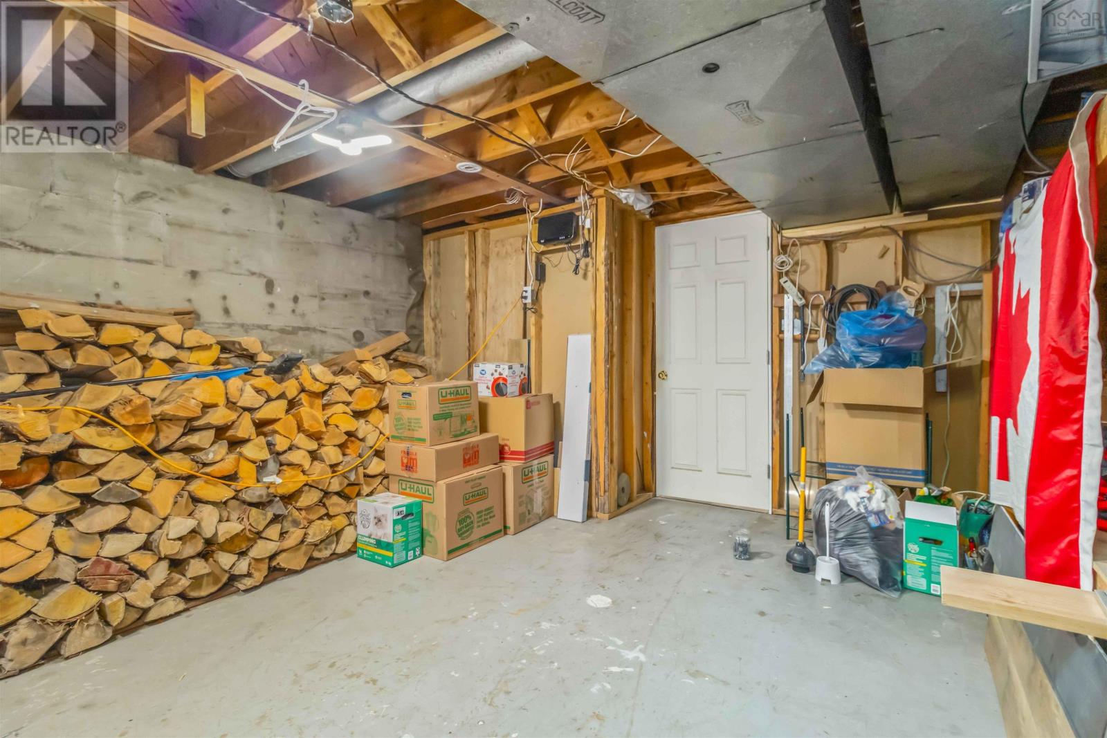 Property 46 of 50 of 83 Victoria Road