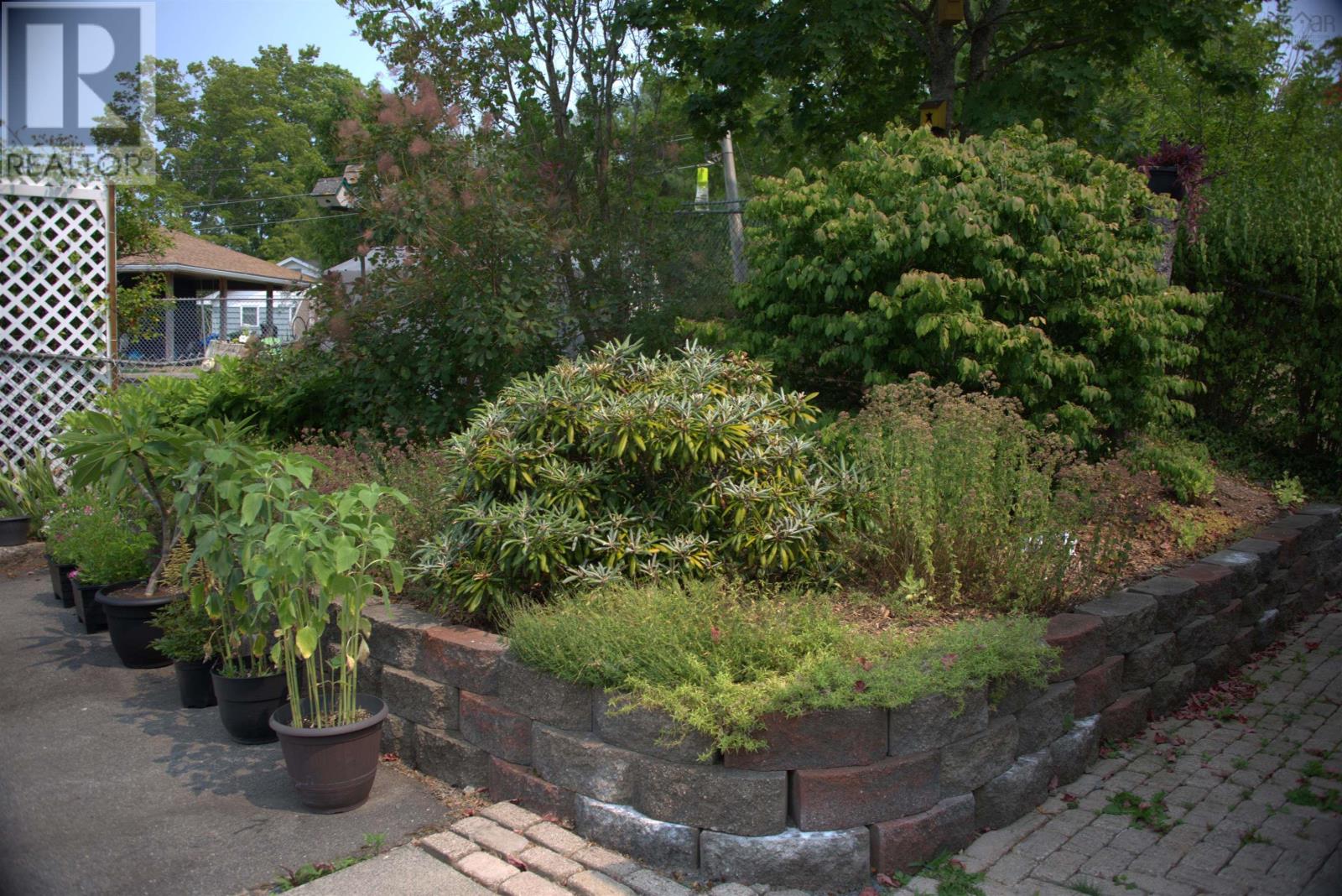 Property 8 of 50 of 83 Victoria Road